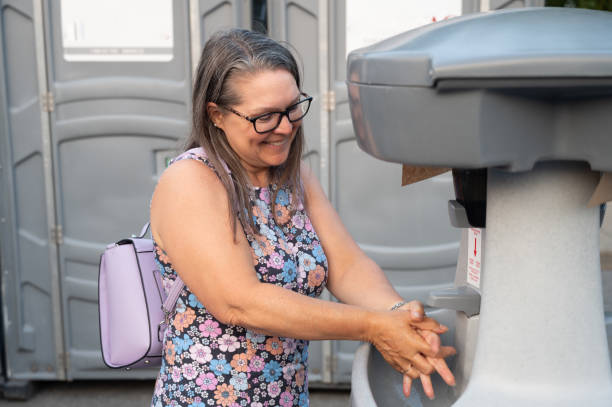 Best Luxury portable toilet rental  in Walters, OK